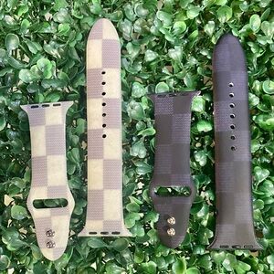 BRAND NEW WITH TAGS Designer Inspired Silicone Apple Watch Band Size 42/44